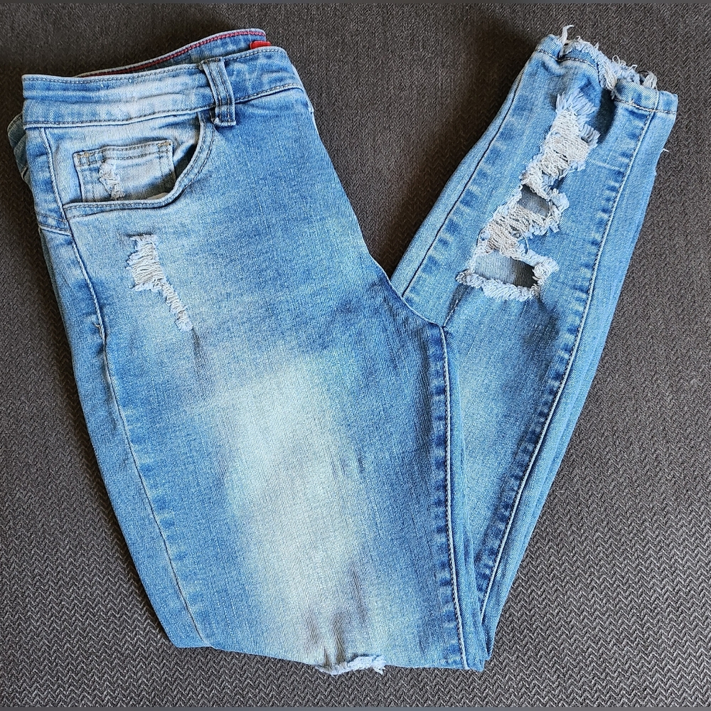 ⭐️ GoGo Star - Blue Distressed High waist Jean Capris - (9)
